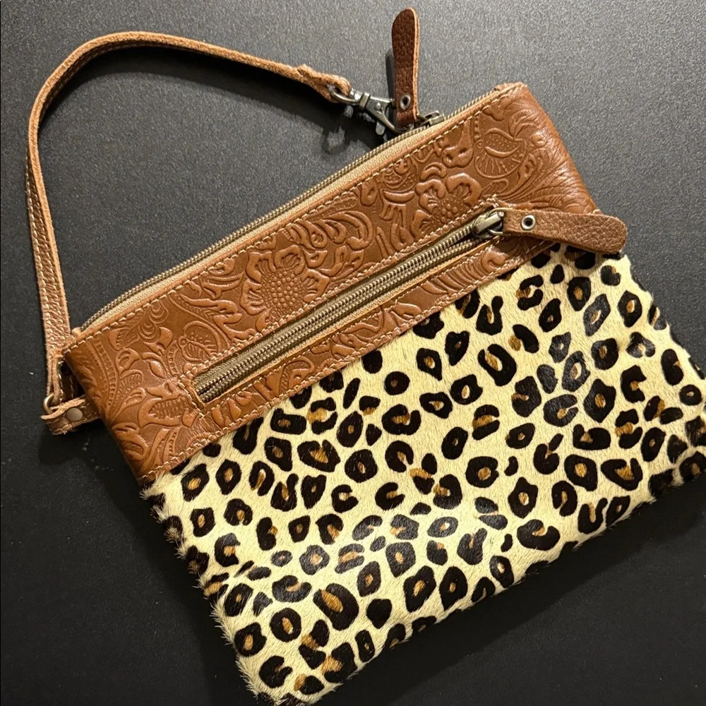 MYRA CLUTCH
Brown and Leopard Print Women's Clutch - Picture 1 of 5